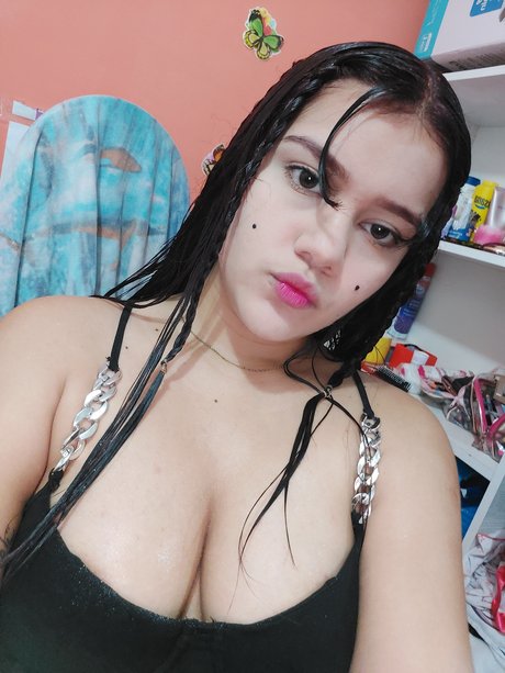 Foto di nudo di fuga di OnlyFans di Aleudimar Aguilera