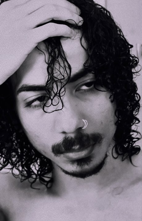 Foto di nudo di fuga di OnlyFans di Verza