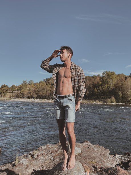 Foto di nudo di fuga di OnlyFans di Hugo Dubois