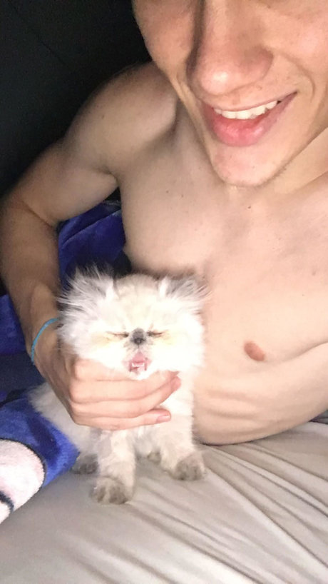 Foto di nudo di fuga di OnlyFans di Batatinha123