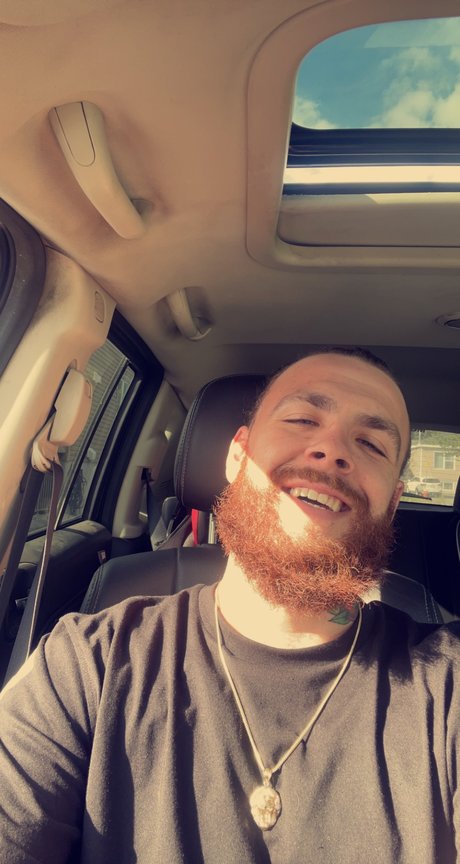 Foto di nudo di fuga di OnlyFans di Oli