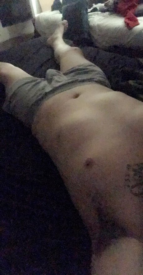 Foto di nudo di fuga di OnlyFans di Latino
