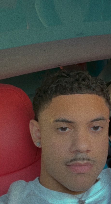 Foto di nudo di fuga di OnlyFans di Father