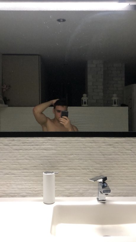 Foto di nudo di fuga di OnlyFans di Vitti