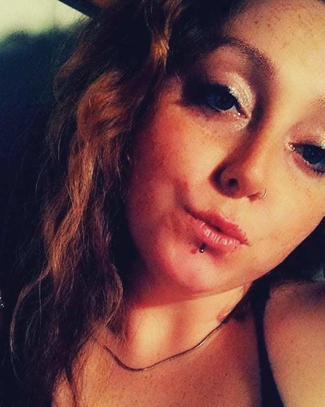 Foto di nudo di fuga di OnlyFans di Ginger