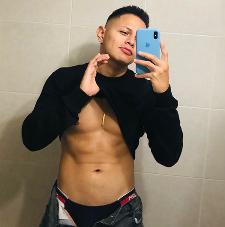 Foto di nudo di fuga di OnlyFans di Xander