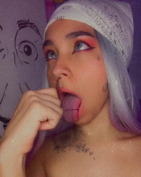 Foto di nudo di fuga di OnlyFans di  M I S S T E F H 