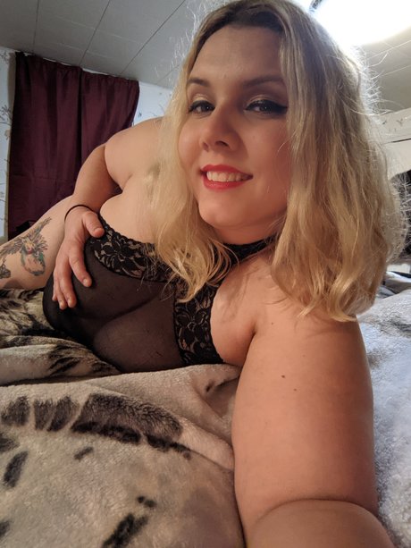Foto di nudo di fuga di OnlyFans di Phoenixsirenx