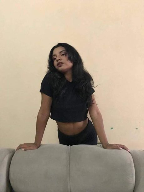 Foto di nudo di fuga di OnlyFans di Yusneily