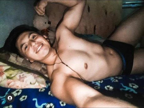 Foto di nudo di fuga di OnlyFans di Victor Mendoza