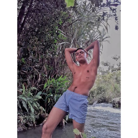 Foto di nudo di fuga di OnlyFans di Santiago Ramrez
