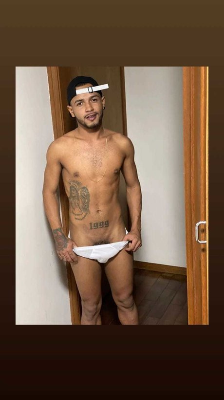 Foto di nudo di fuga di OnlyFans di Dygo Nascimento 