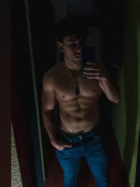 Foto di nudo di fuga di OnlyFans di Andres Felipe Riano Malagon