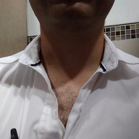 Foto di nudo di fuga di OnlyFans di Osito Peludo
