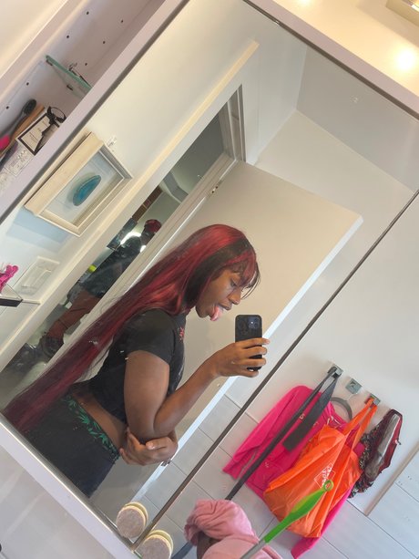 Foto di nudo di fuga di OnlyFans di Queen Pin 