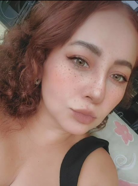 Foto di nudo di fuga di OnlyFans di Gaby Antonio