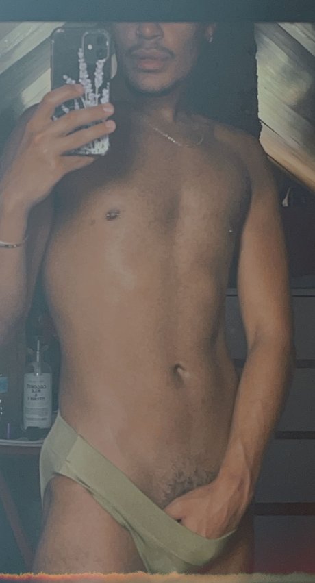Foto di nudo di fuga di OnlyFans di Dynamite Diego