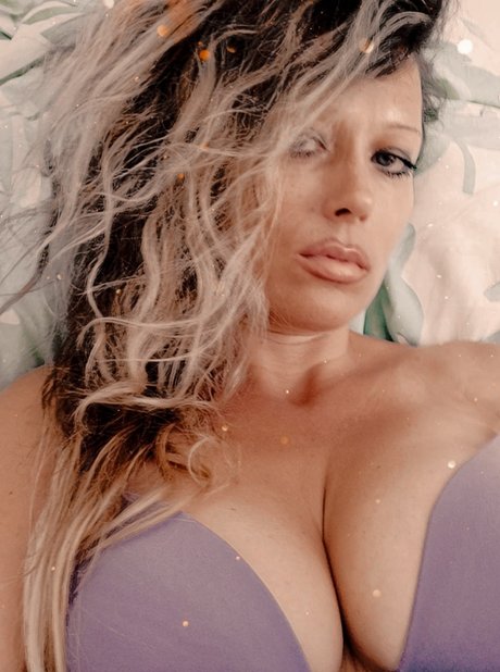 Foto di nudo di fuga di OnlyFans di Juliaglance