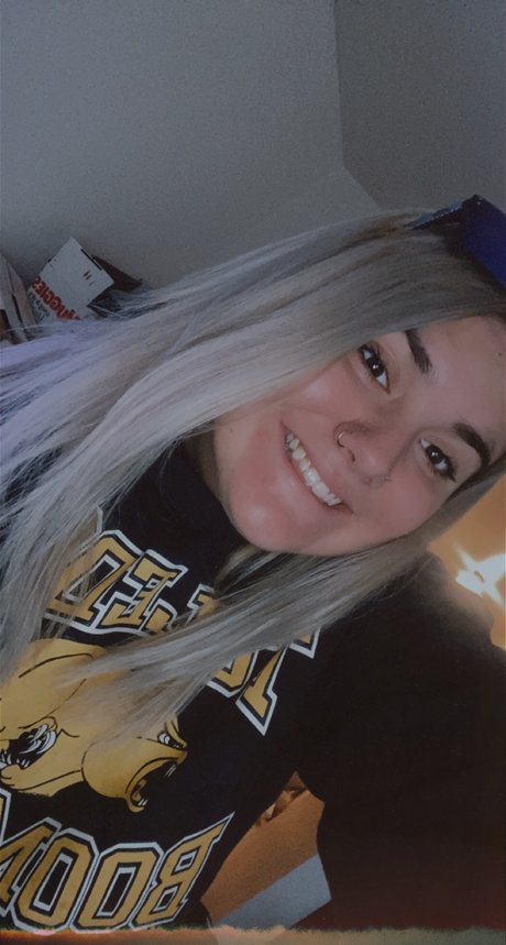 Foto di nudo di fuga di OnlyFans di Alyssa