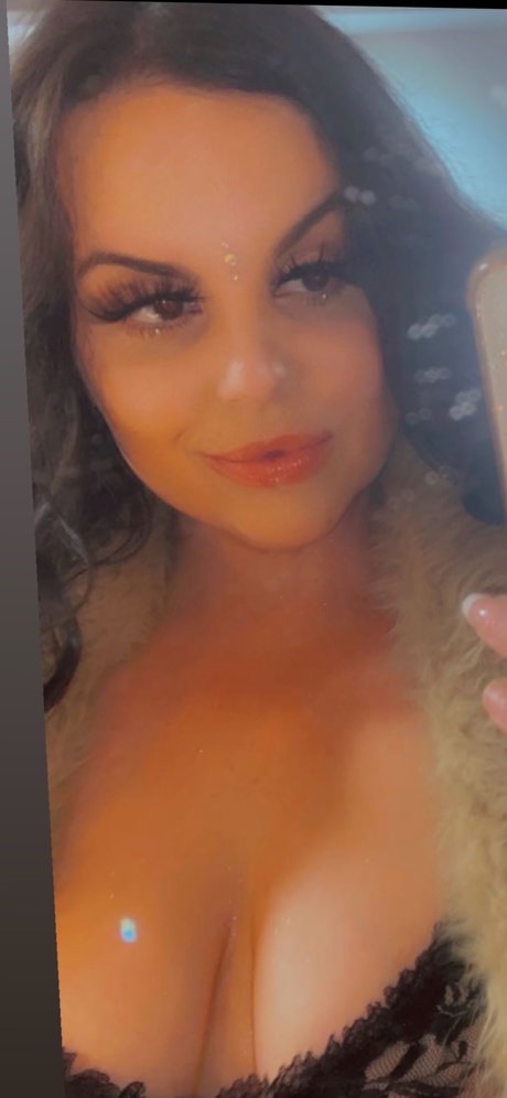 Foto di nudo di fuga di OnlyFans di Lovely Demi