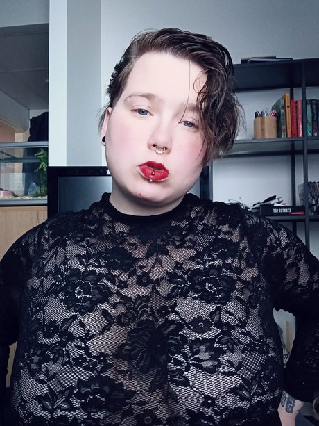 Foto di nudo di fuga di OnlyFans di Viiababy