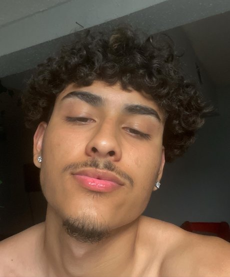 Foto di nudo di fuga di OnlyFans di  