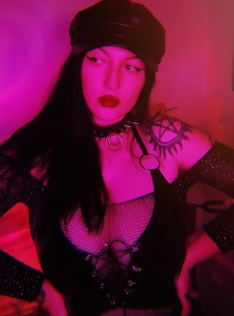 Foto di nudo di fuga di OnlyFans di Mad Meg