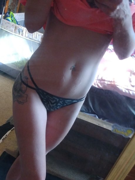 Foto di nudo di fuga di OnlyFans di Ag  More