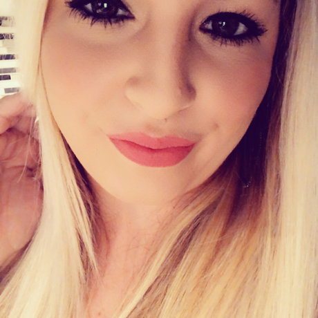 Foto di nudo di fuga di OnlyFans di Linzi 