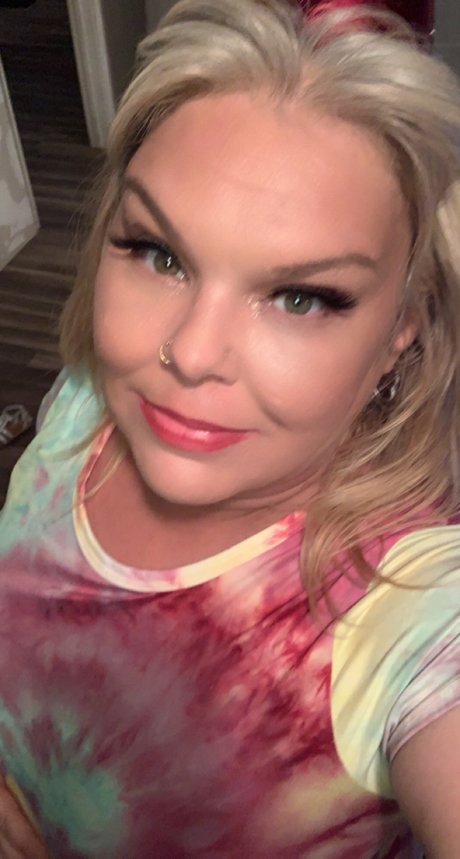 Foto di nudo di fuga di OnlyFans di Miss Dee