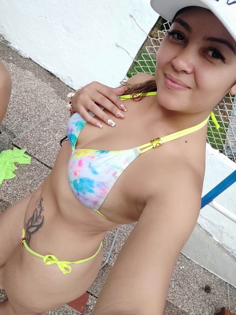 Foto di nudo di fuga di OnlyFans di Jennymedina