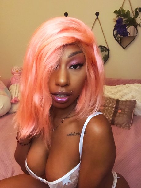 Foto di nudo di fuga di OnlyFans di Indya Lola Blaq