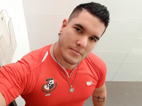 Foto di nudo di fuga di OnlyFans di Randall Uriarte