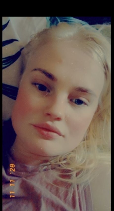 Foto di nudo di fuga di OnlyFans di Lagertha