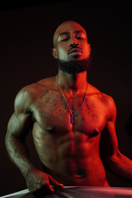 Foto di nudo di fuga di OnlyFans di Duke
