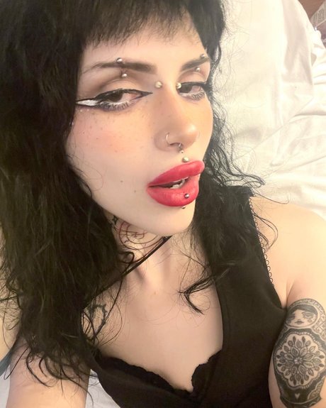 Foto di nudo di fuga di OnlyFans di Lilith Eveningstar