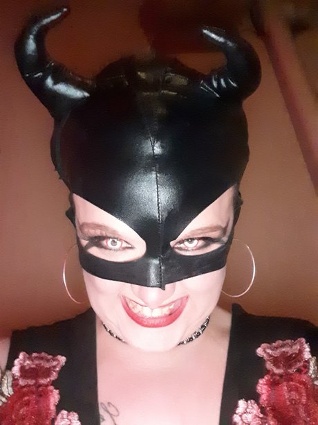 Foto di nudo di fuga di OnlyFans di Lillith Dancer