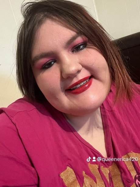 Foto di nudo di fuga di OnlyFans di Queenerica420