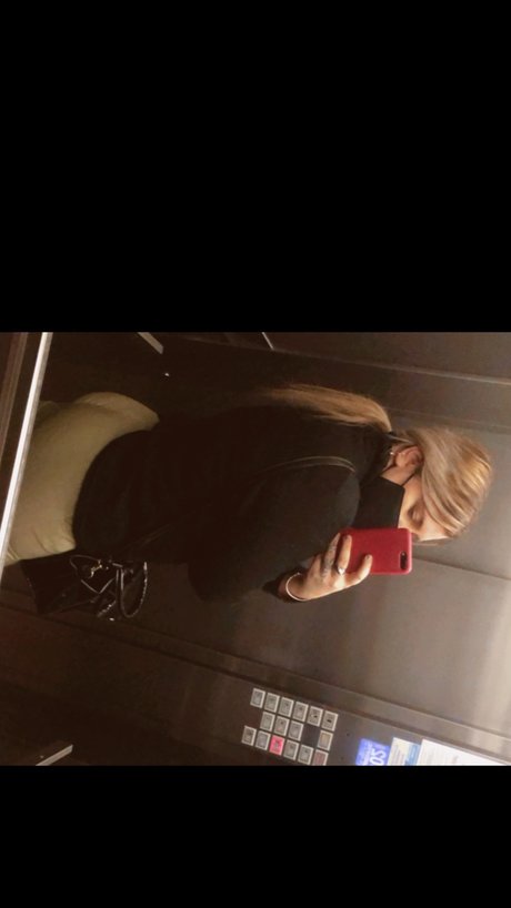 Foto di nudo di fuga di OnlyFans di Rebe