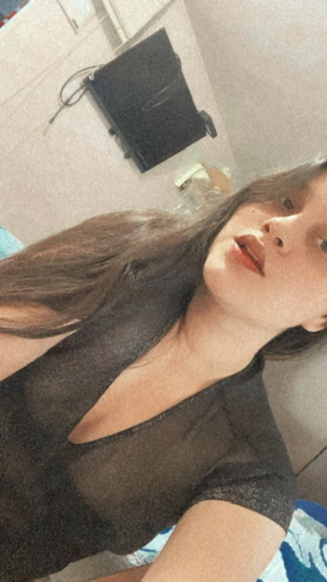 Foto di nudo di fuga di OnlyFans di Mara Paula