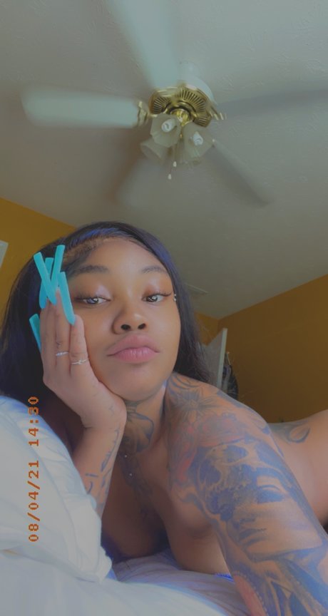 Foto di nudo di fuga di OnlyFans di L3xx