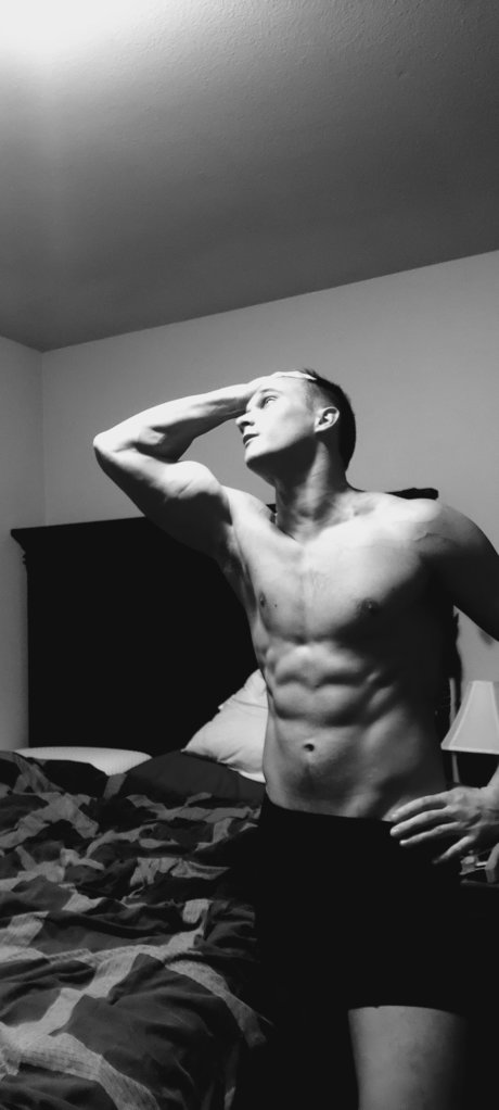 Foto di nudo di fuga di OnlyFans di Tyler Cloud