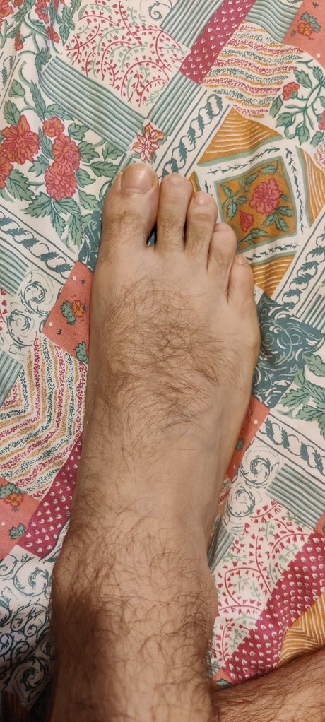 Foto di nudo di fuga di OnlyFans di Pp  Hairy Feet