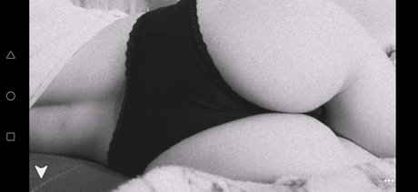 Foto di nudo di fuga di OnlyFans di Samarka
