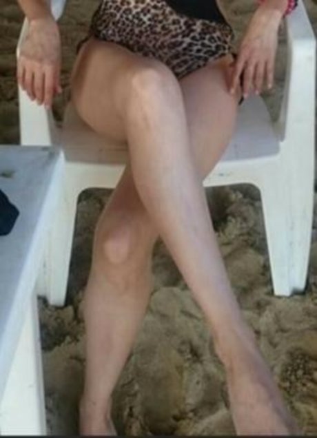 Foto di nudo di fuga di OnlyFans di Grecia Cant
