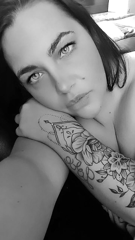Foto di nudo di fuga di OnlyFans di Mandy