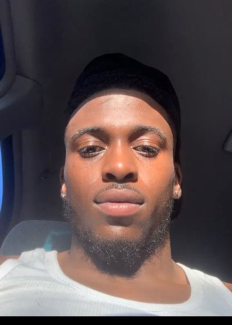 Foto di nudo di fuga di OnlyFans di Ttop