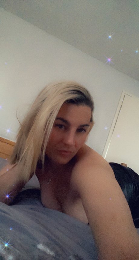 Foto di nudo di fuga di OnlyFans di Rachel