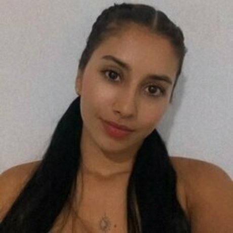 Foto di nudo di fuga di OnlyFans di Geraldin Bedoya