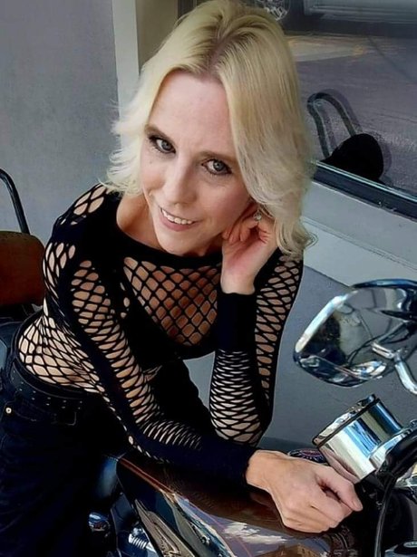 Foto di nudo di fuga di OnlyFans di Lily Legend